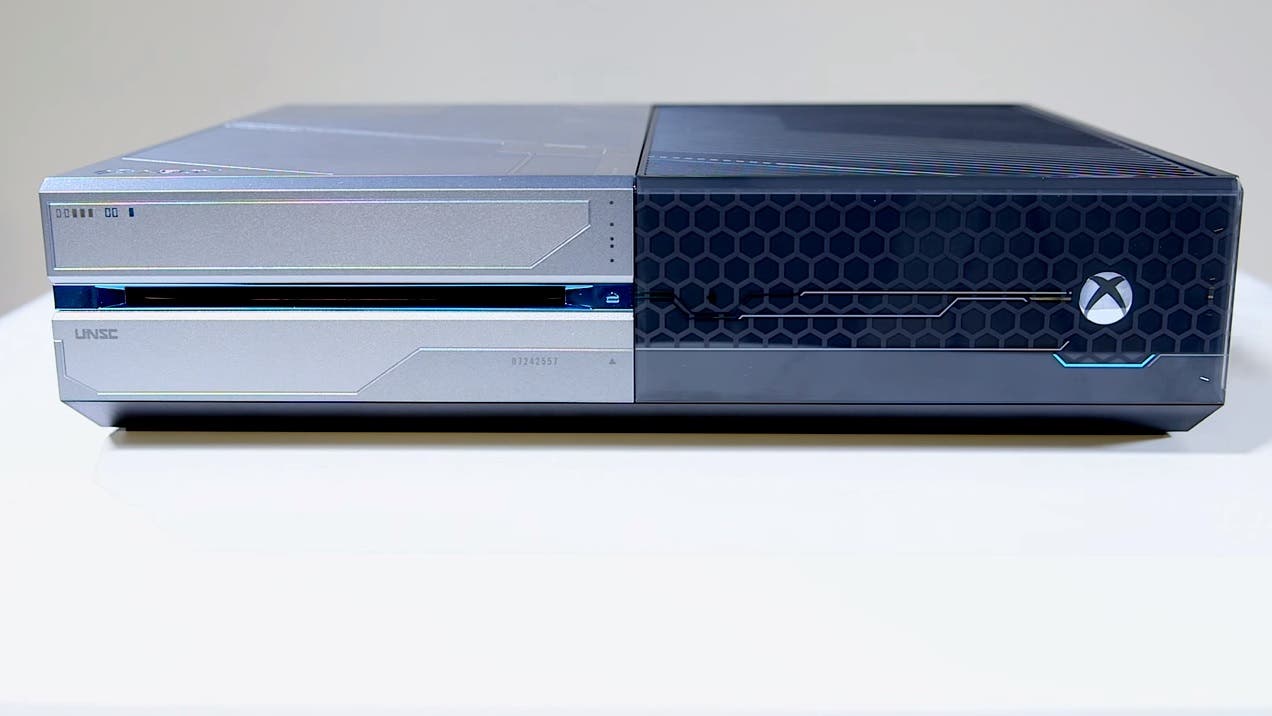 Unboxing de la Xbox One Edición Limitada de Halo 5: Guardians