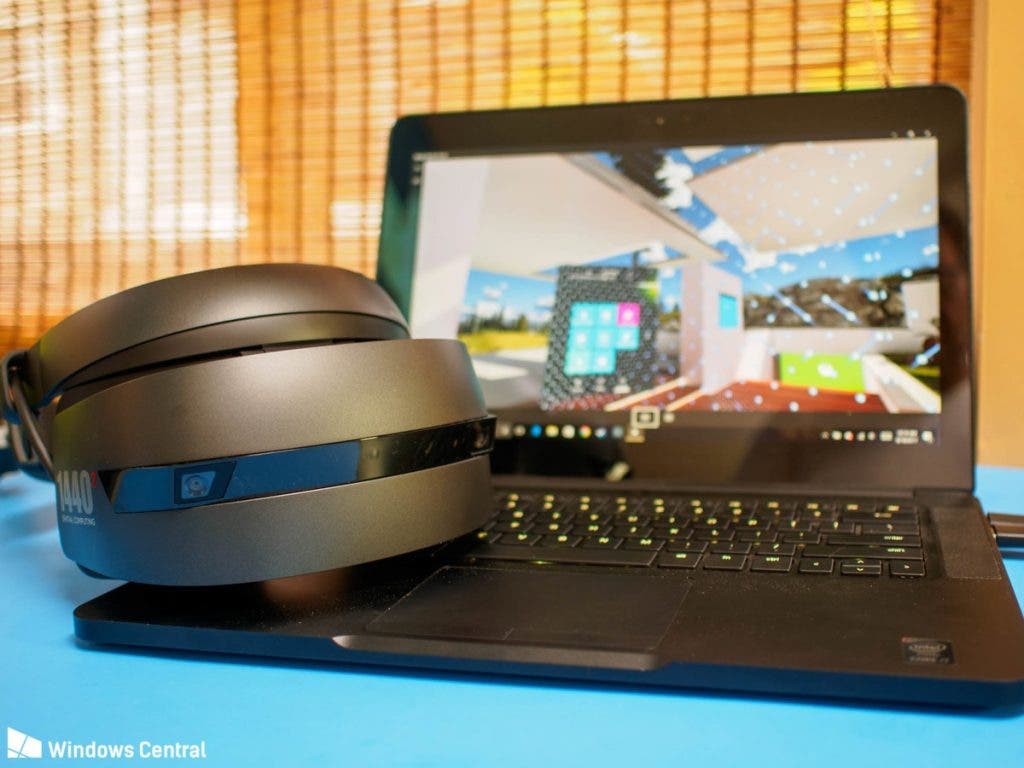 La Realidad Mixta de Microsoft recibe soporte de SteamVR, Minecraft y Halo se incluirán a finales de año 111