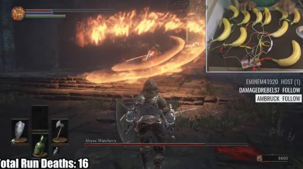 Terminan Dark Souls 3 jugando con plátanos en vez de un mando 109