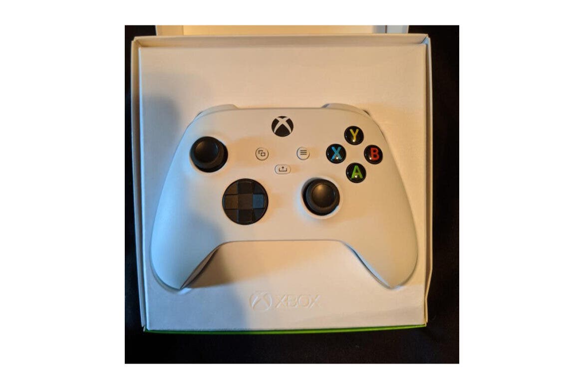 Se confirma la existencia de Xbox Series S por la filtración del mando de Xbox Series X 102