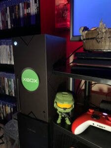 Adaptan una Xbox Series X para que se parezca a la Xbox original