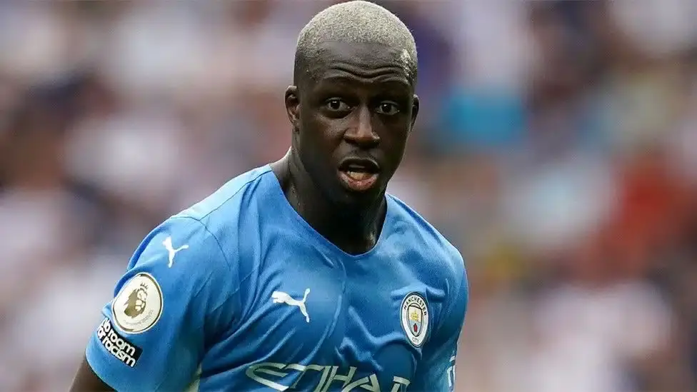 FIFA 22 elimina a un jugador