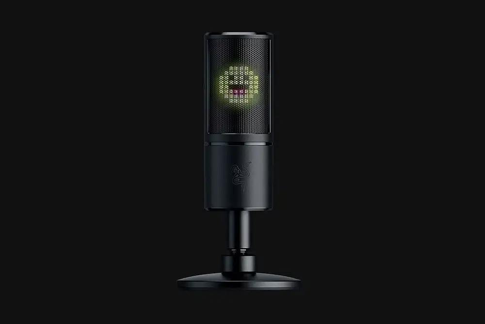 El micrófono USB más genial para directos, con un 53% de descuento: el Razer con luces RGB y emojis 103