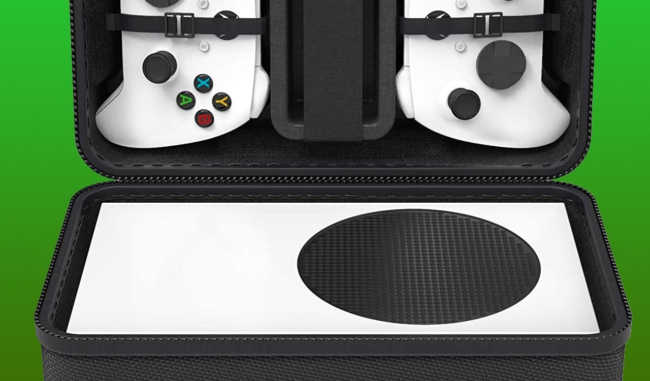 Transport your Xbox Series S and controllers safely with this high-quality case