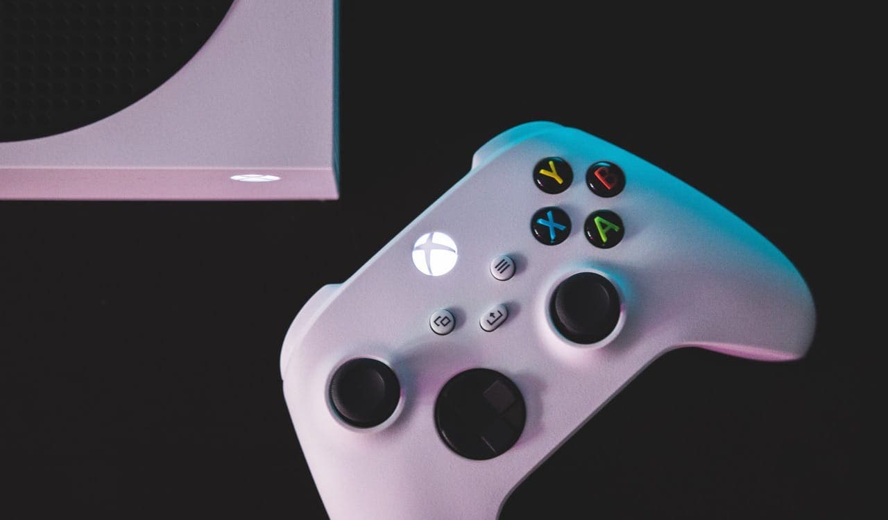 Essential accessories to get the most out of your Xbox Series S