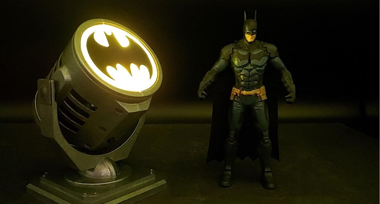 The spotlight of Batman that projects his logo that no collector should miss for only 35 euros