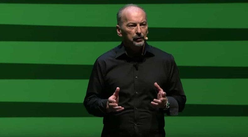 Peter Moore, ex-ejecutivo de Xbox, afirma que la compañía alentó la guerra de consolas durante la época de 360 Peter Moore, ex-ejecutivo de Xbox, afirma que la compañía alentó la guerra de consolas durante la época de 360 1