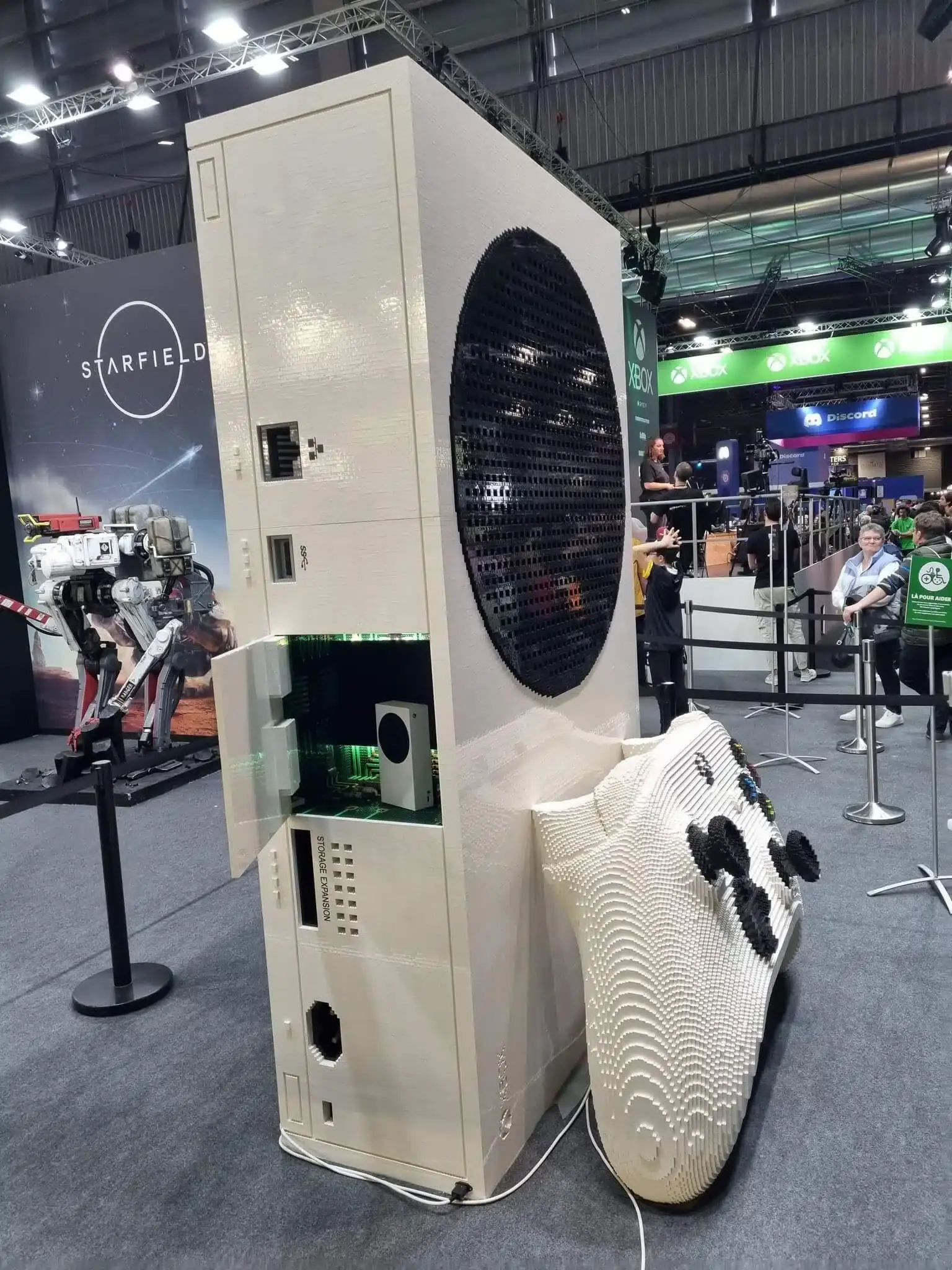 Xbox Series S gigante de LEGO