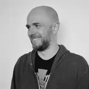 Entrevista a Alex Hutchinson, cofundador y director creativo de Racoon Logic, responsables de Journey to the Savage Plantet: Employee of the month Edition 110