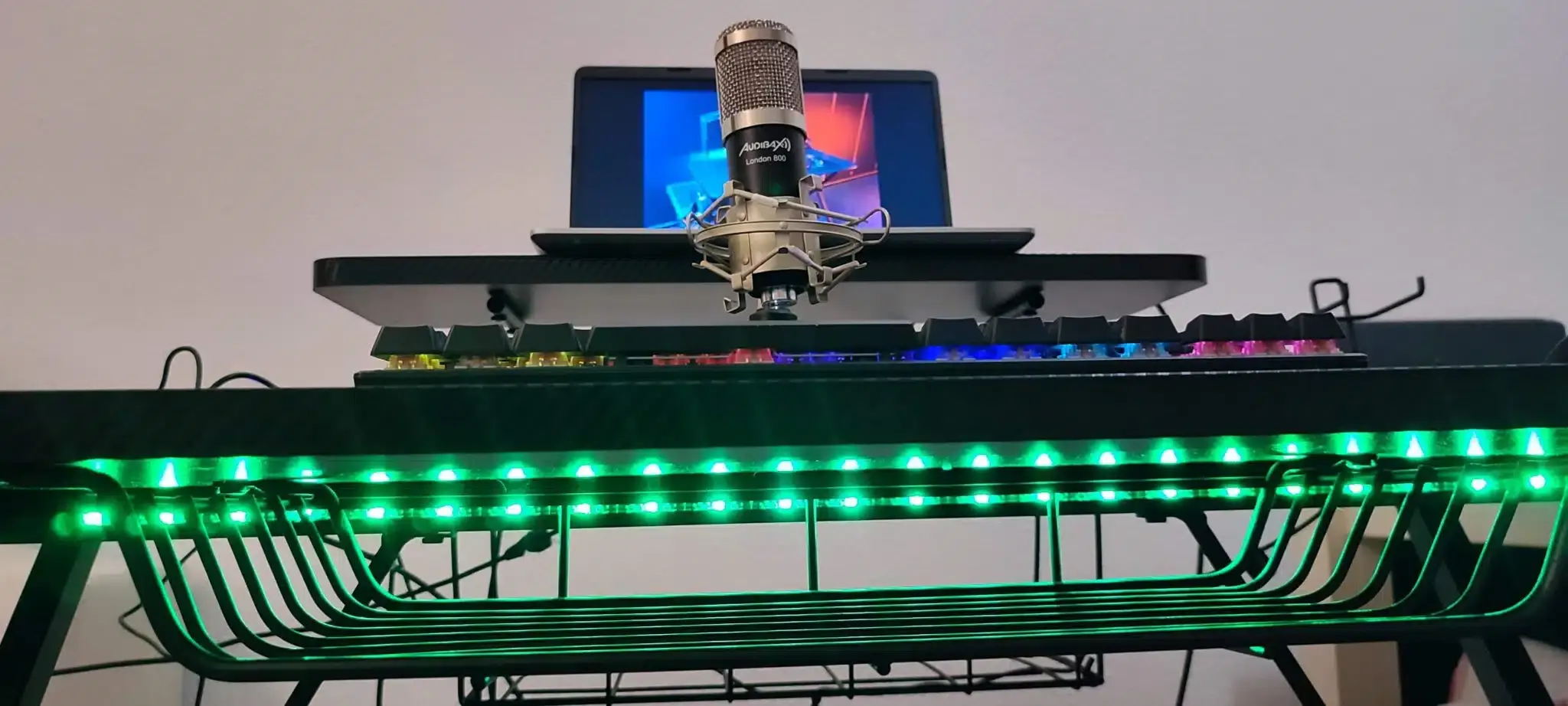 Análisis de la mesa gaming Holm 300 Genesis