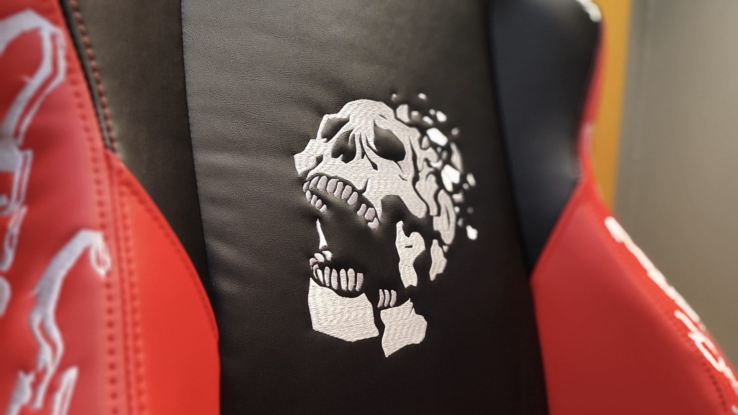 Análisis de la silla gamer DXRACER CRAFT edición especial Dead by Daylight 105